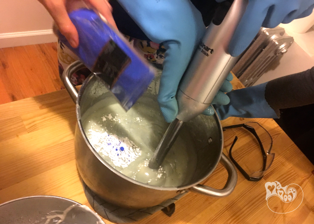 Snowbound Soap - MamootDIY.com