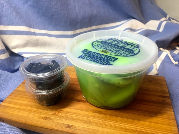 Scented Play-Doh - MamootDIY.com